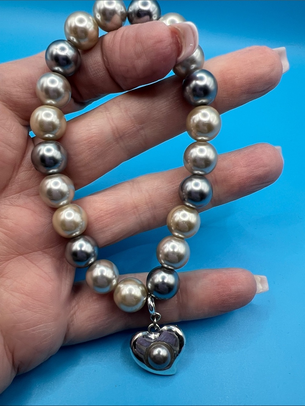 Classic Two-Tone Pearl Stretch Bracelet with Heart Charm - Cream & Gray